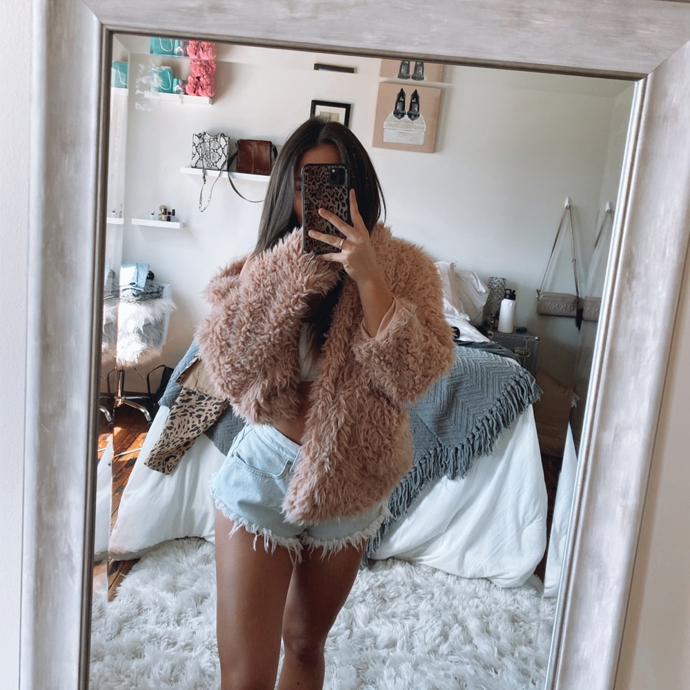 blush pink fur👄